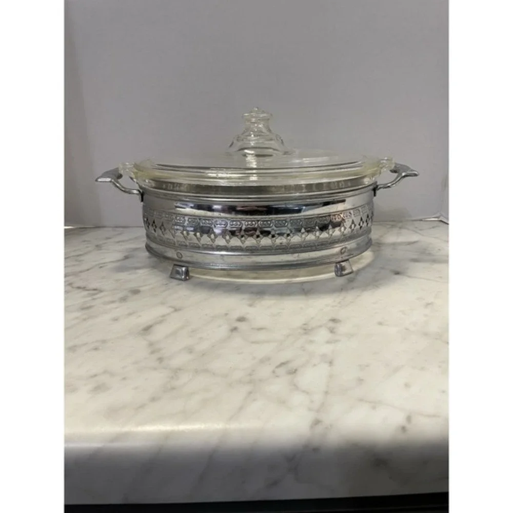 VTG Pyrex Clear Glass Covered 1.5 qt Casserole Dish Lid Metal Cradle Mid Century